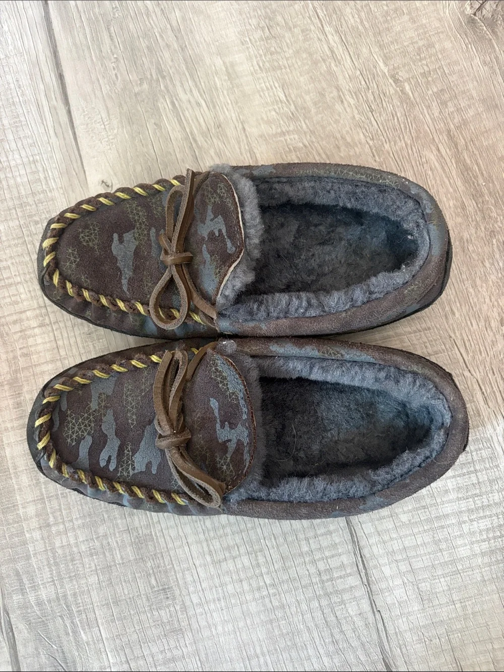 L.L. Bean gray Camo Faux-Fur Lined Kids Moccasins